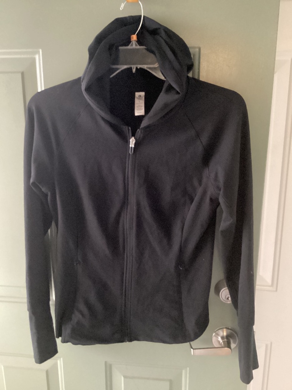 Thumbhole lightweight athletic hoodie